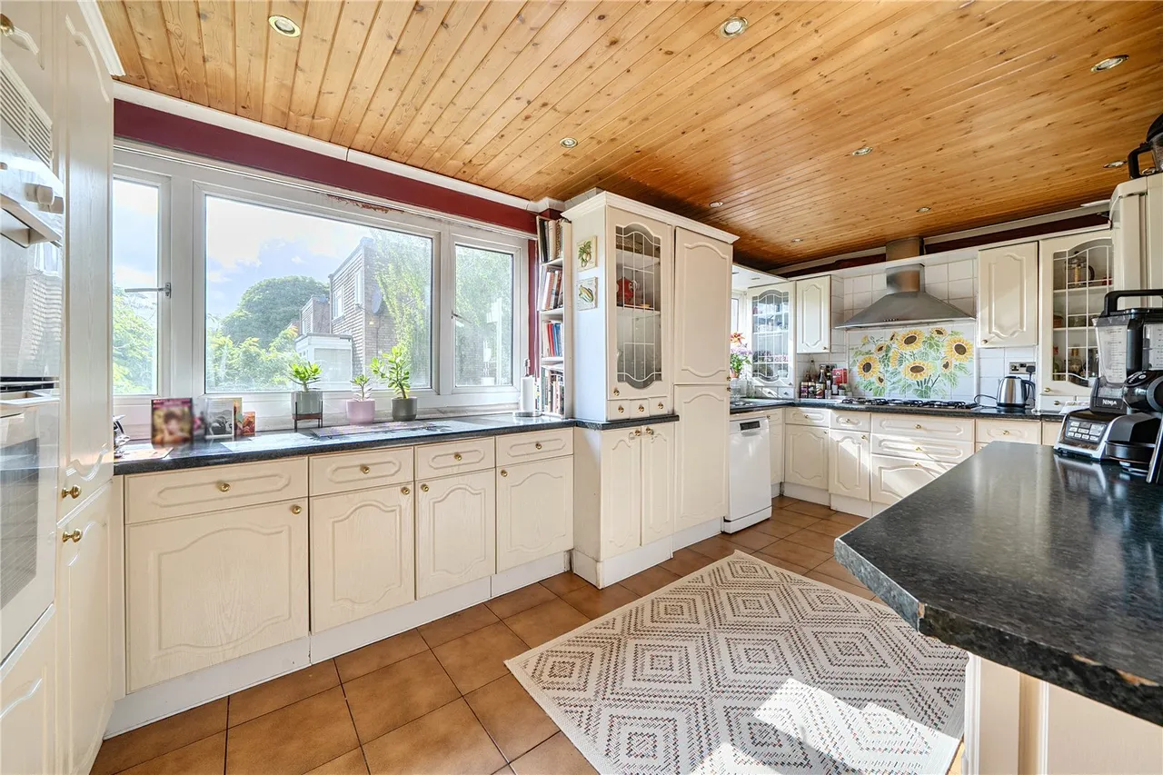 Templewood, Ealing, W13, photo 4