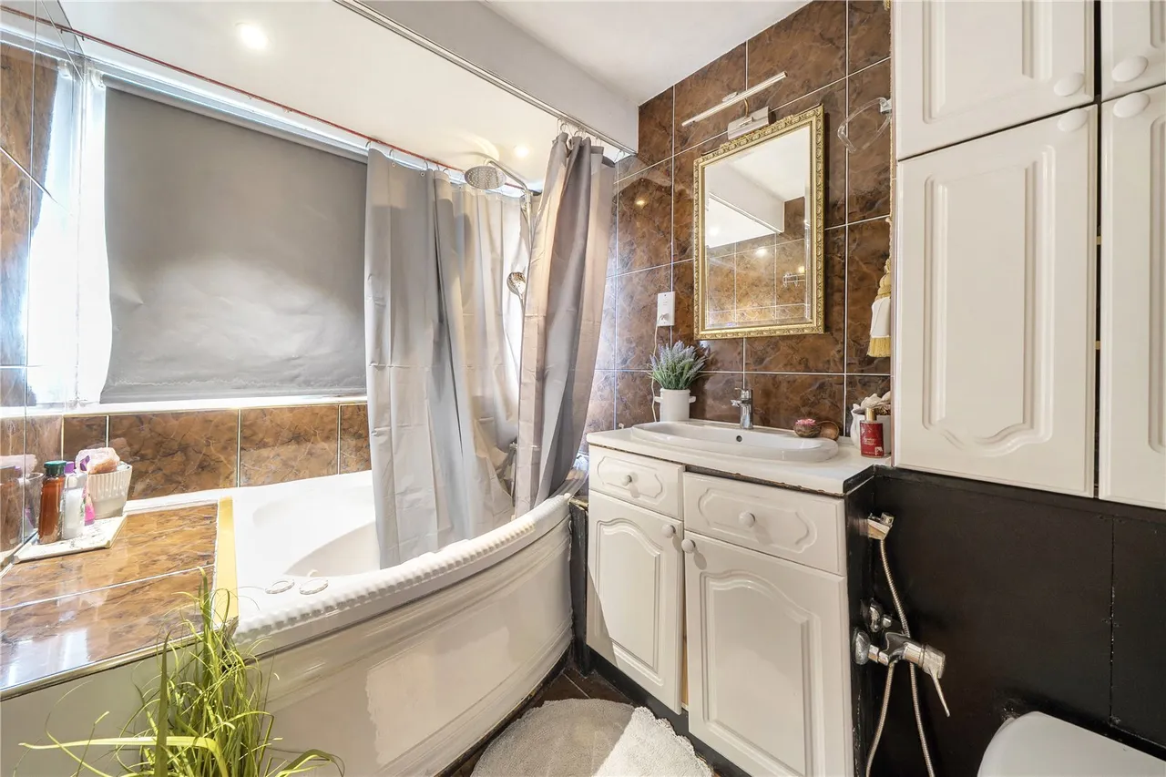 Templewood, Ealing, W13, photo 11