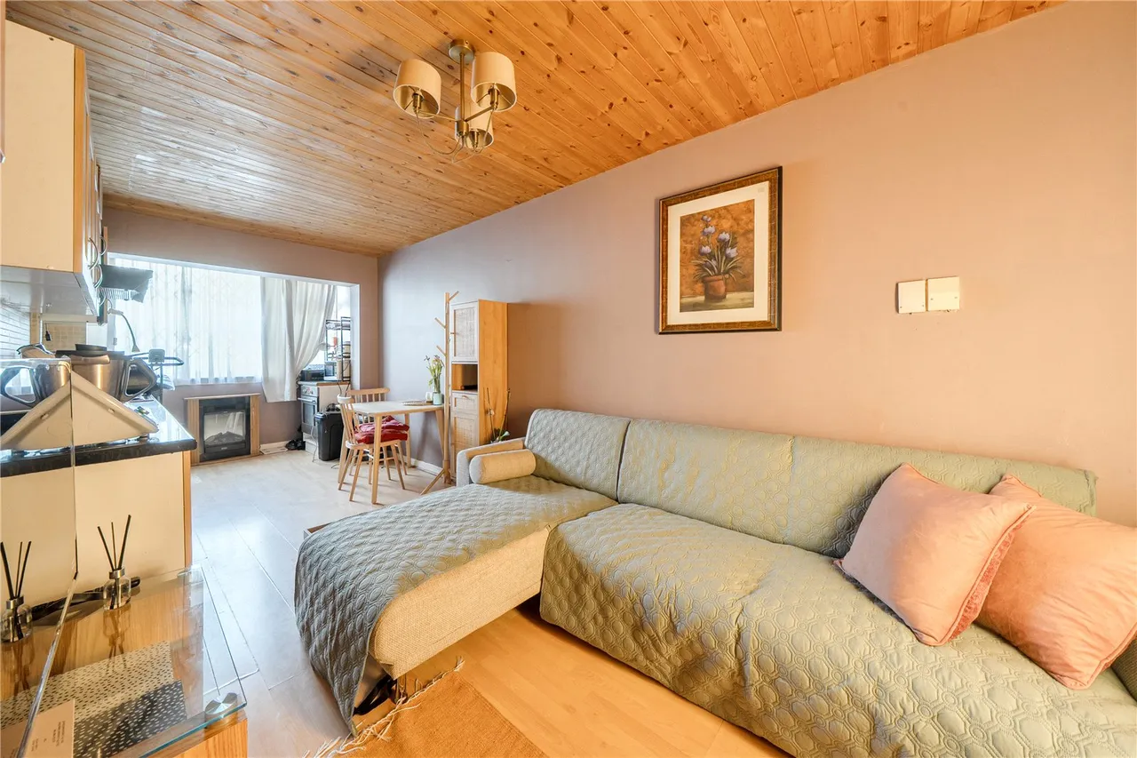 Templewood, Ealing, W13, photo 14
