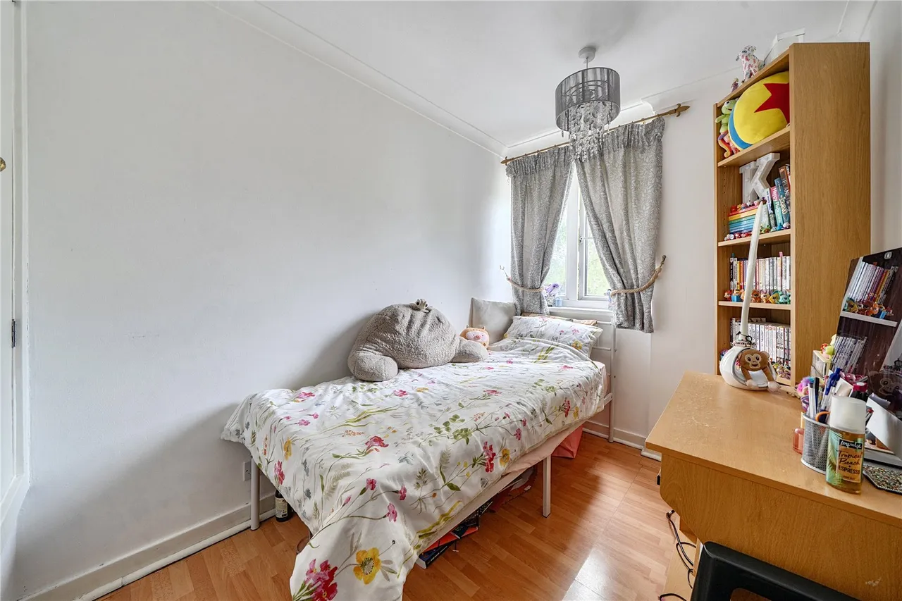 Templewood, Ealing, W13, photo 13