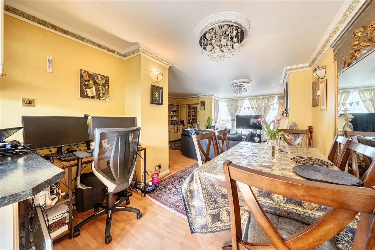 Templewood, Ealing, W13, photo 9