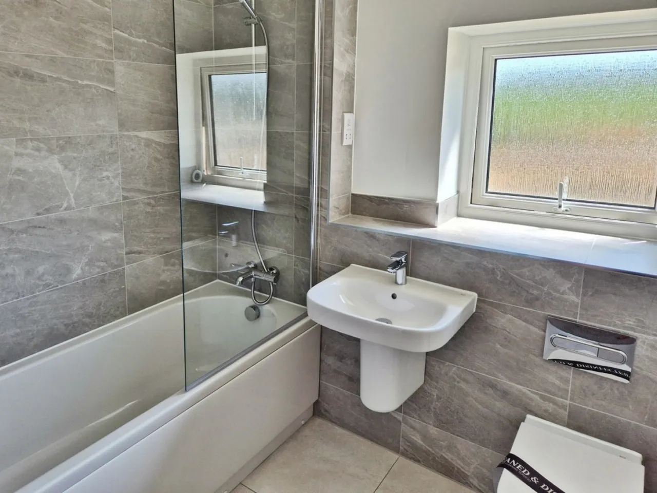 Caligae Square, Brockworth, photo 12