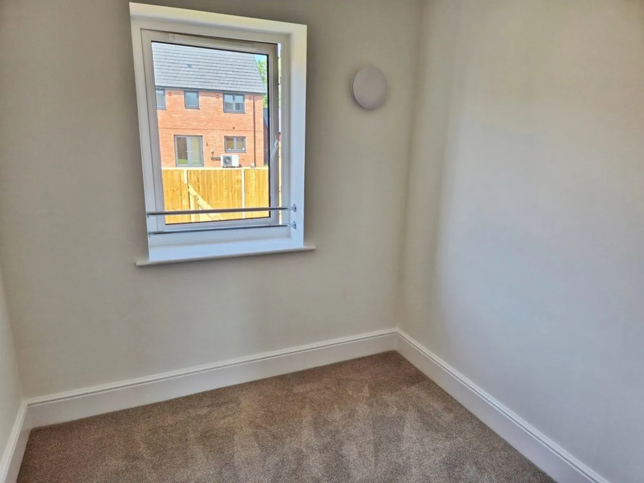 Caligae Square, Brockworth, photo 11