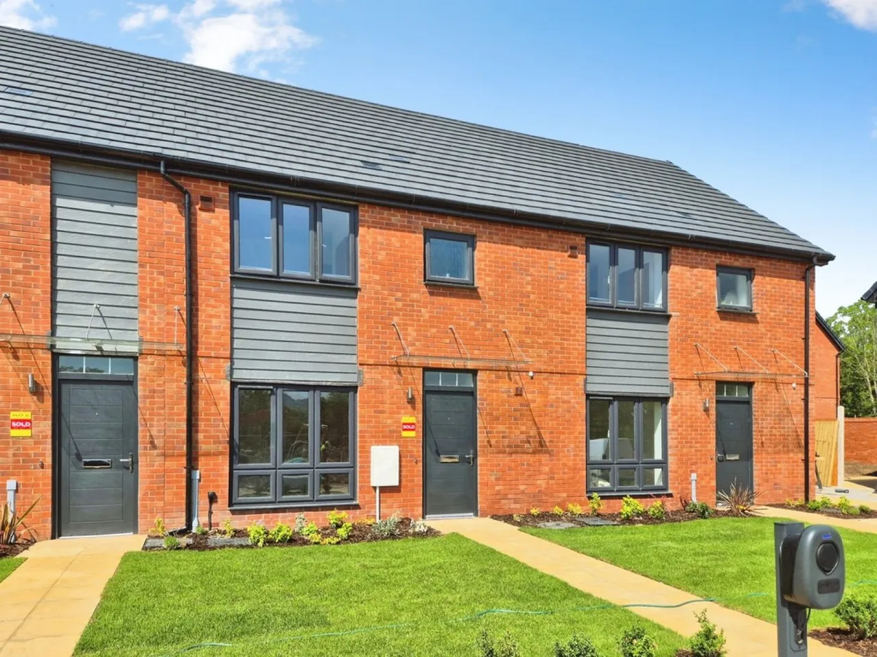 3 bed house to rent — Caligae Square, Brockworth