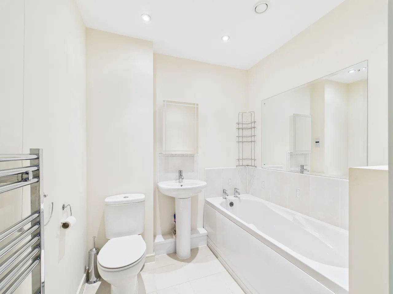 Lion Street, Newmarket Court, NP7, photo 5