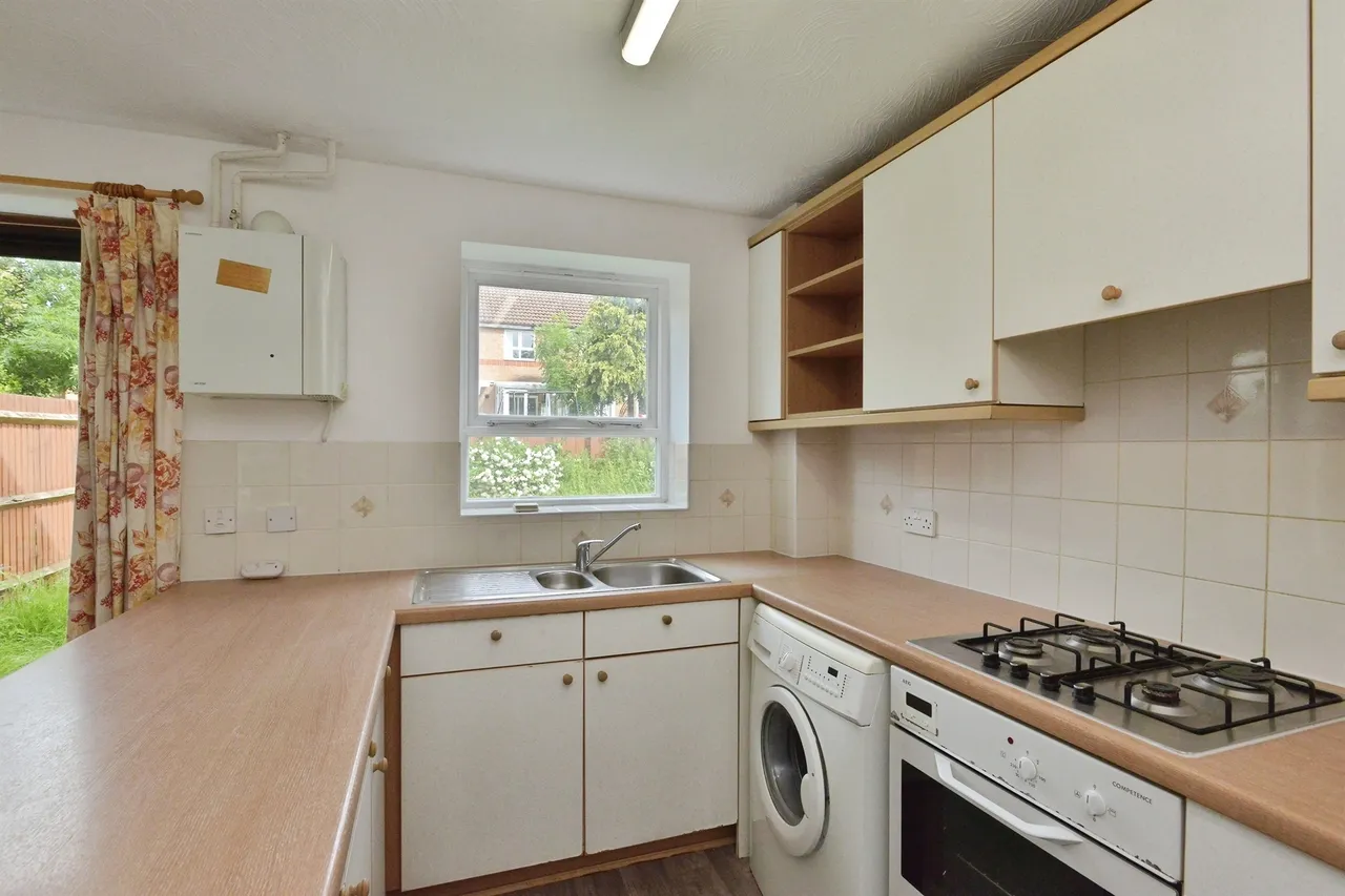 Douglas Place, Oldbrook, MK6, photo 8