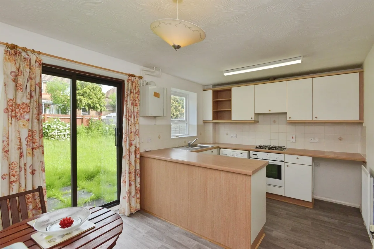 Douglas Place, Oldbrook, MK6, photo 7