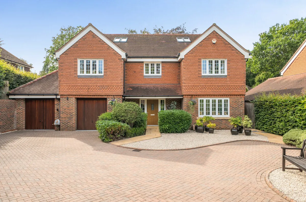 Storrington, RH20 3JW, photo 18