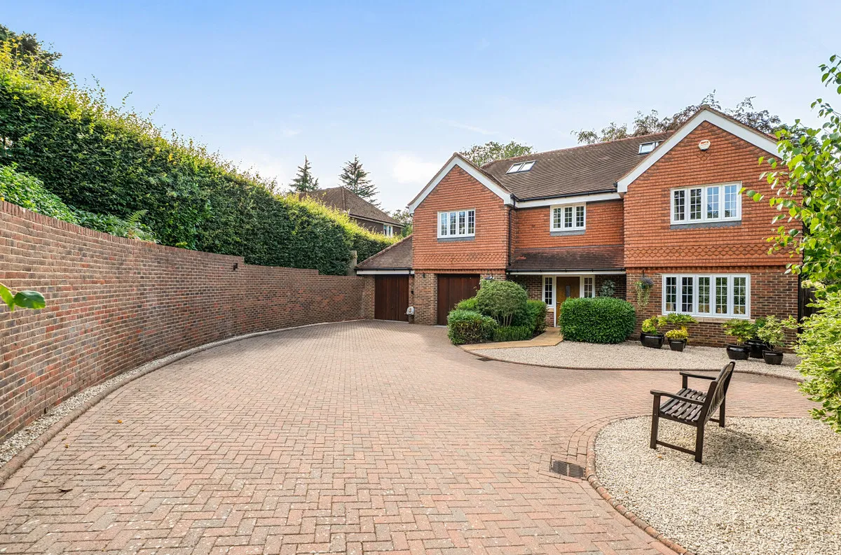 Storrington, RH20 3JW, photo 11