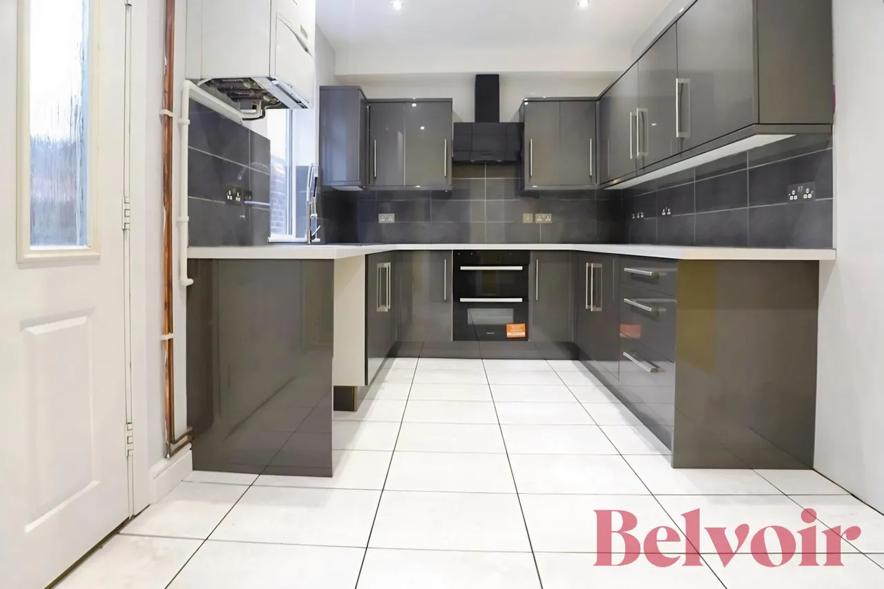 West Brampton, Newcastle-under-Lyme, ST5, photo 2