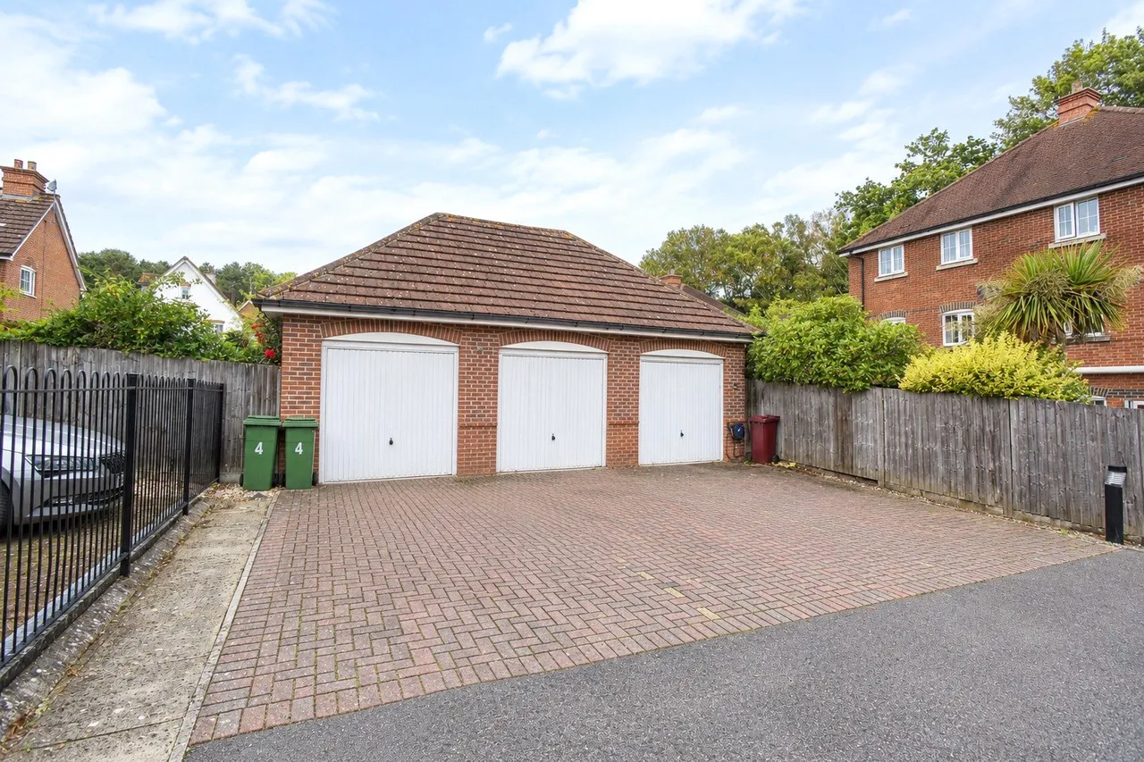 Elvetham Rise, Chineham, RG24, photo 9
