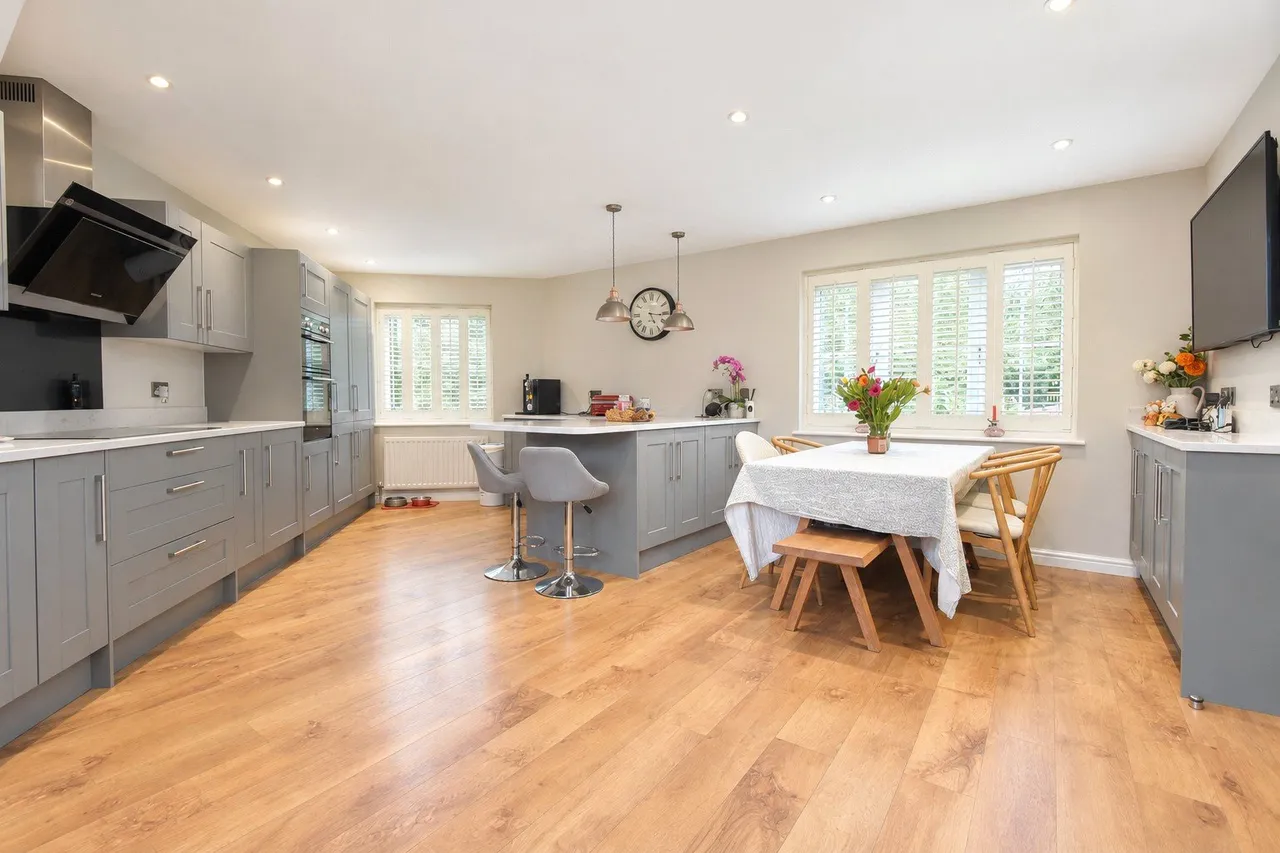 Elvetham Rise, Chineham, RG24, photo 2