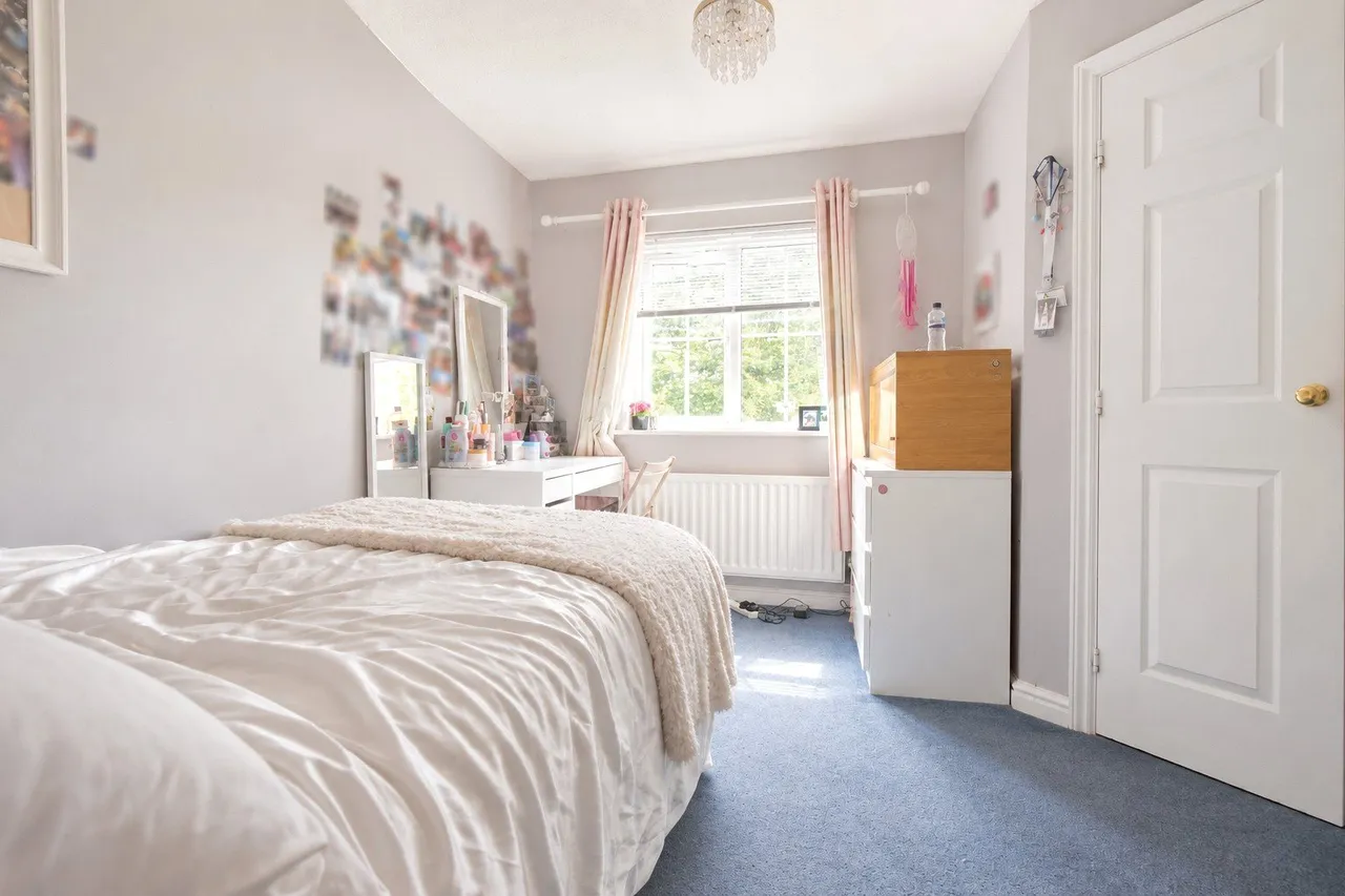 Elvetham Rise, Chineham, RG24, photo 7