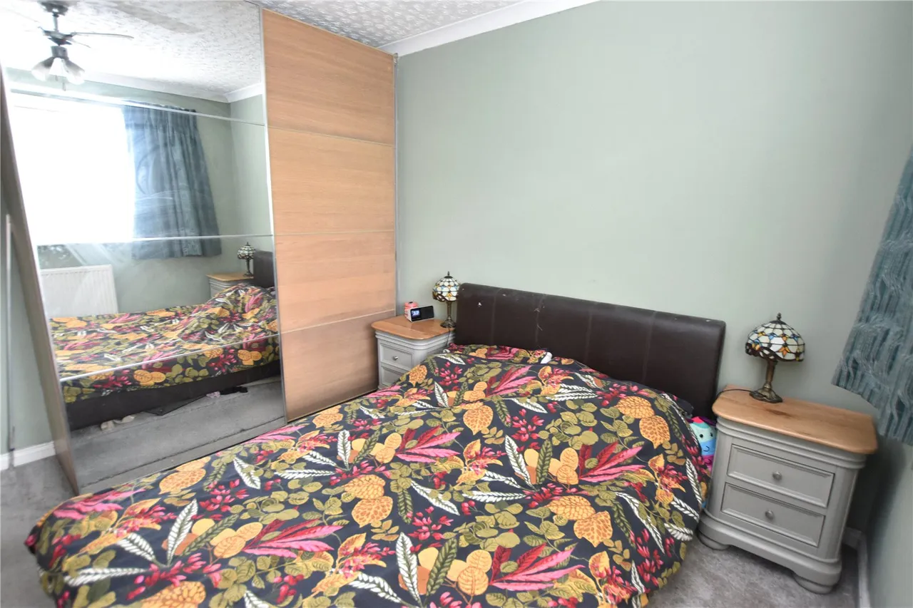 Somerset Road, Farnborough, Hampshire, GU14 6DS, photo 11