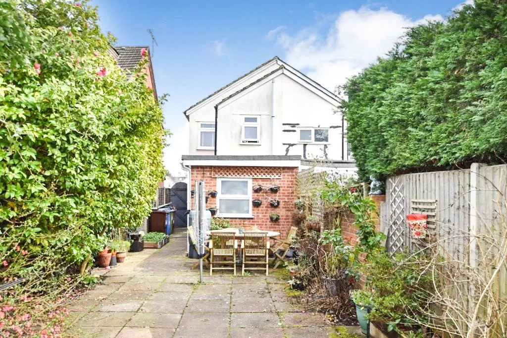 Somerset Road, Farnborough, Hampshire, GU14 6DS, photo 5