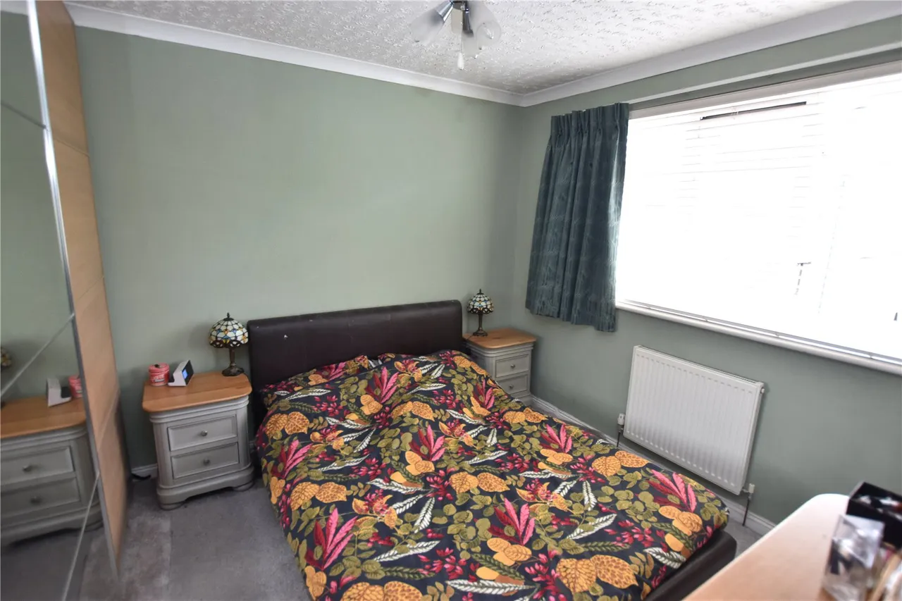 Somerset Road, Farnborough, Hampshire, GU14 6DS, photo 7