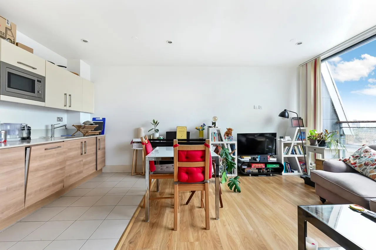 Cornell Square, Nine Elms, SW8, photo 3