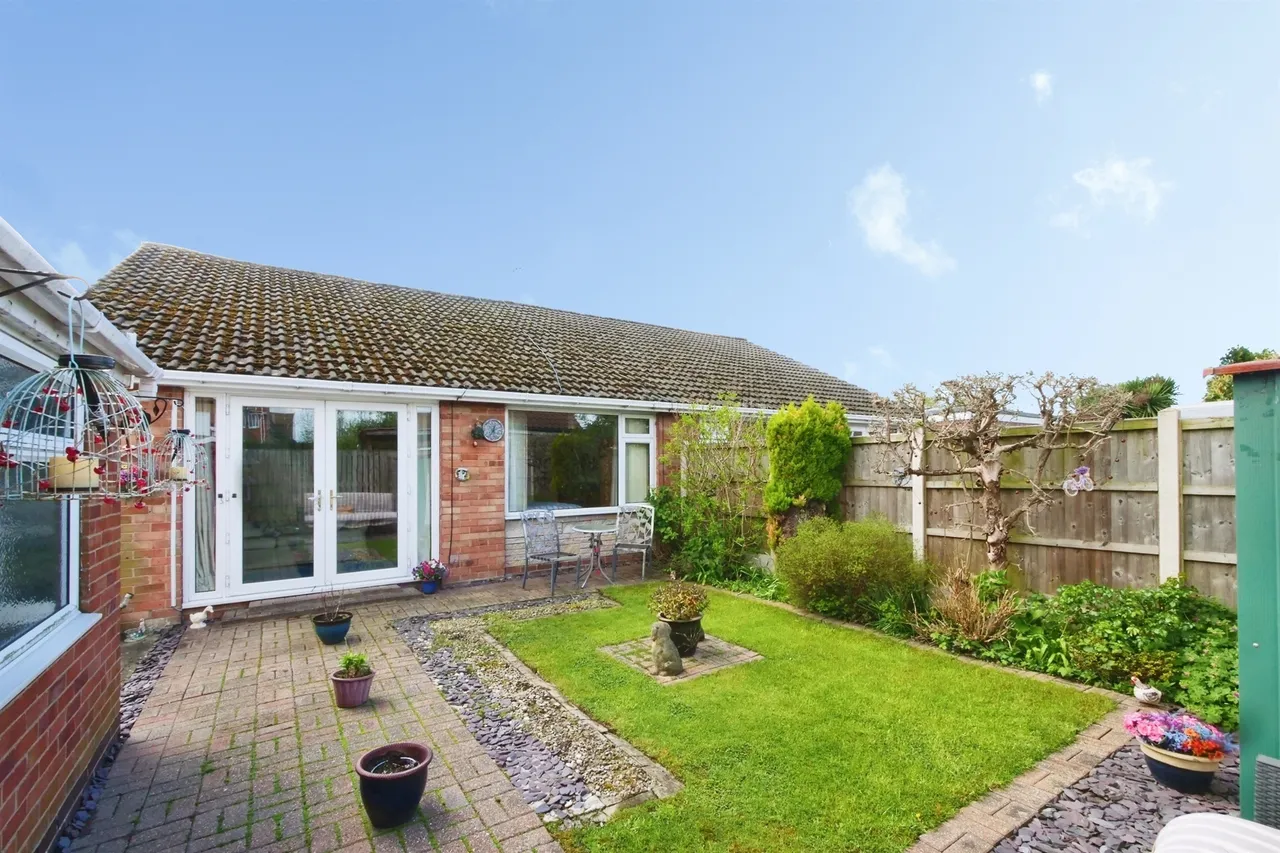 4 bed house for sale — Grampian Close, Huntington, York