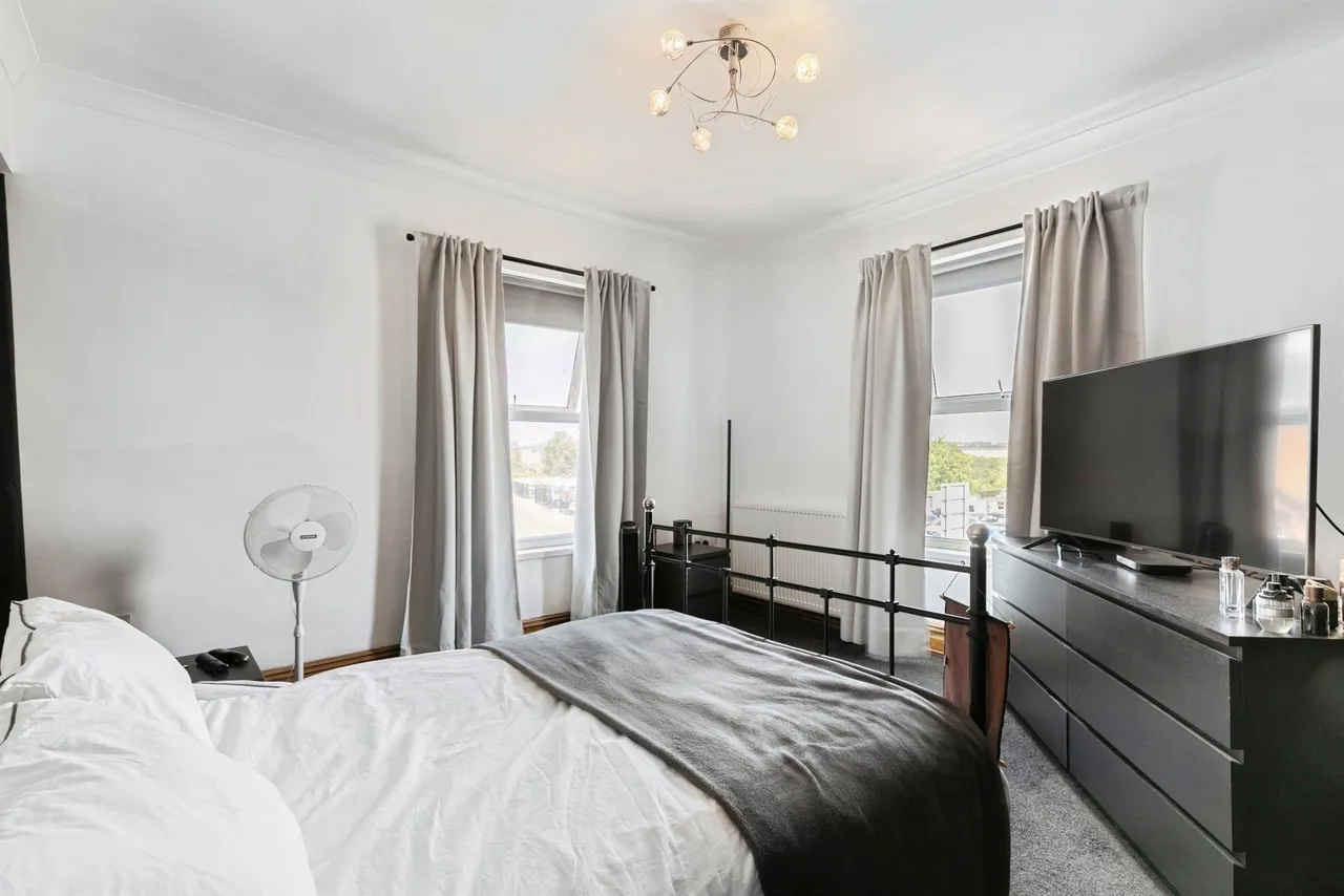 Myrtle Road, Wombwell, S73, photo 6