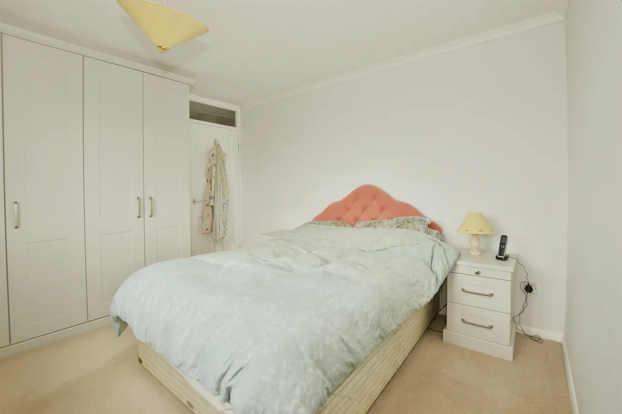 Broadhurst Drive, Kennington, TN24, photo 12