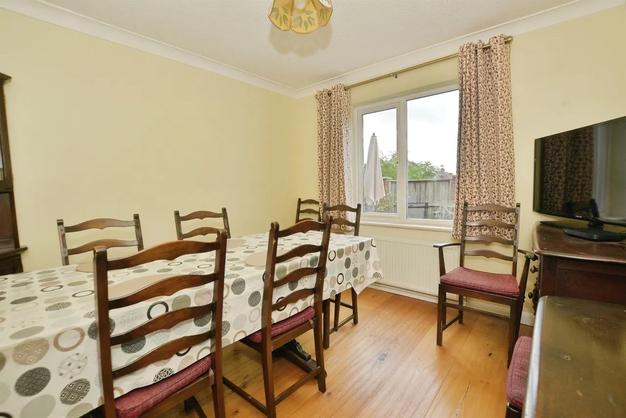 Broadhurst Drive, Kennington, TN24, photo 4
