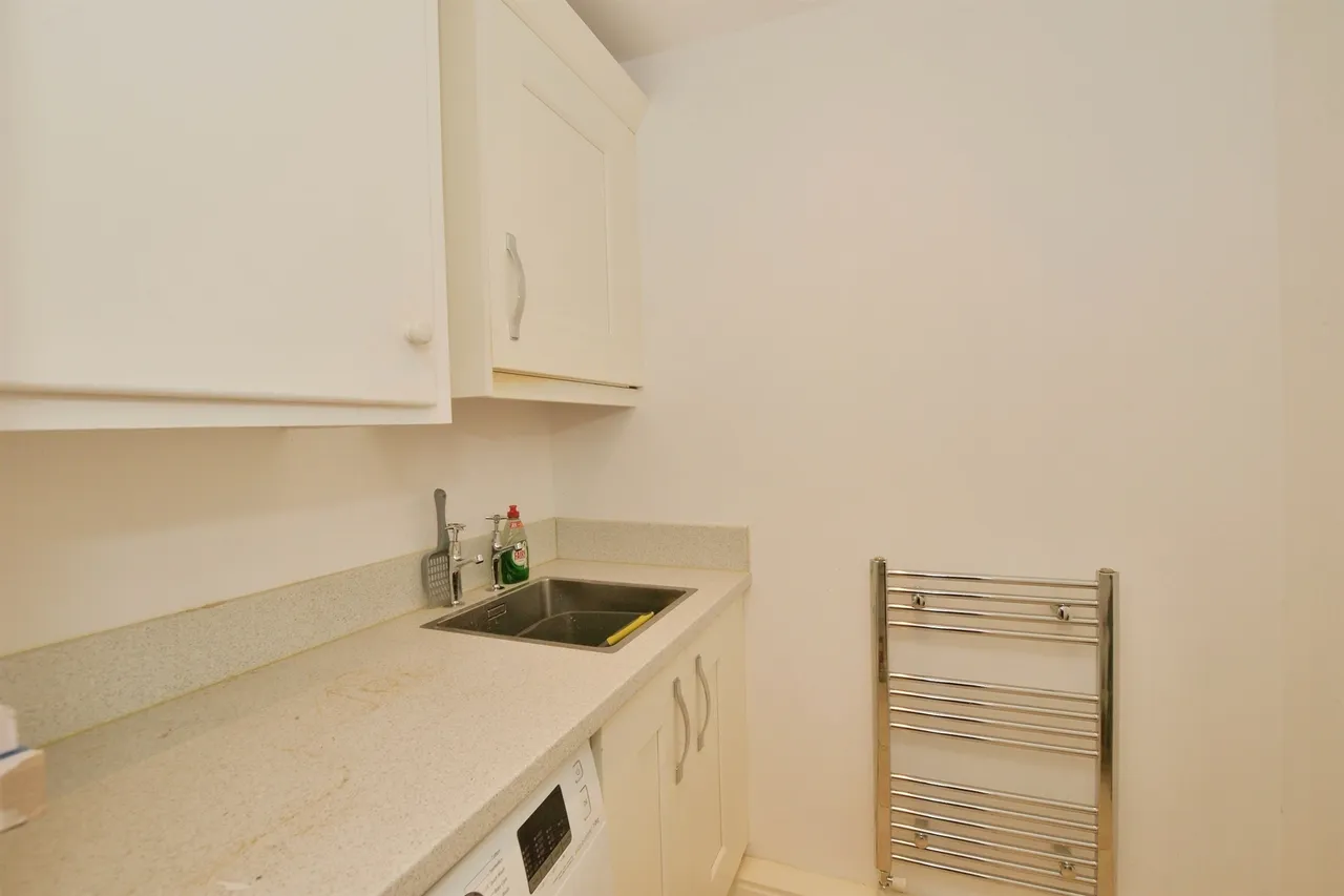 Broadhurst Drive, Kennington, TN24, photo 11
