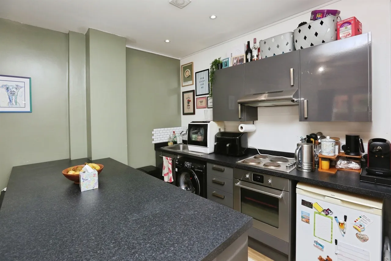 Wickham Road, Fareham, PO16, photo 4
