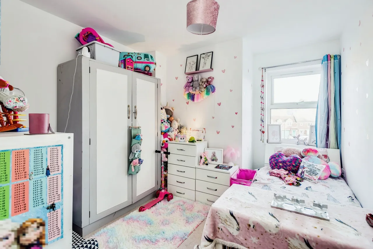 Staldon Court, Swindon, SN1, photo 7