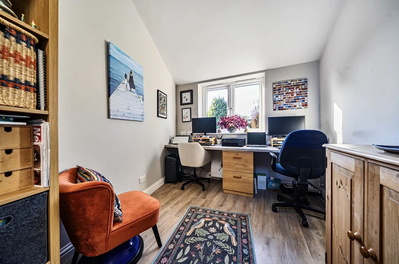 Cedar Drive, Chichester, PO19, photo 8