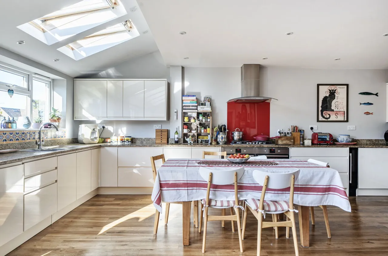 Cedar Drive, Chichester, PO19, photo 10