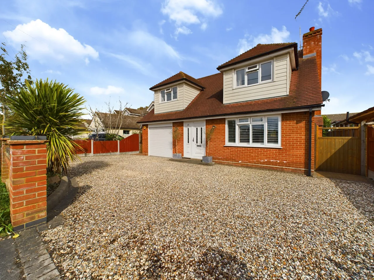 4 bed house for sale, Rectory Grove, Wickford, SS11