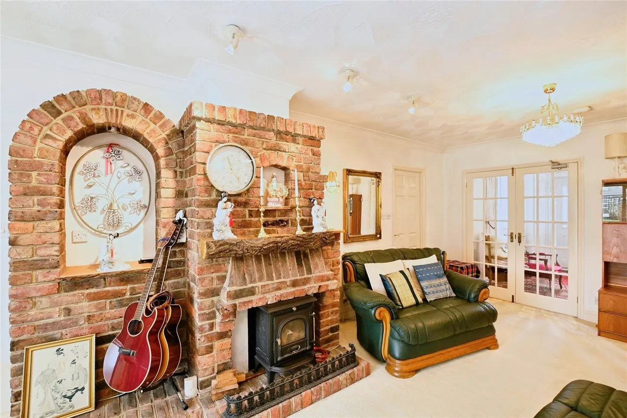 Havant Road, Hayling Island, PO11, photo 8