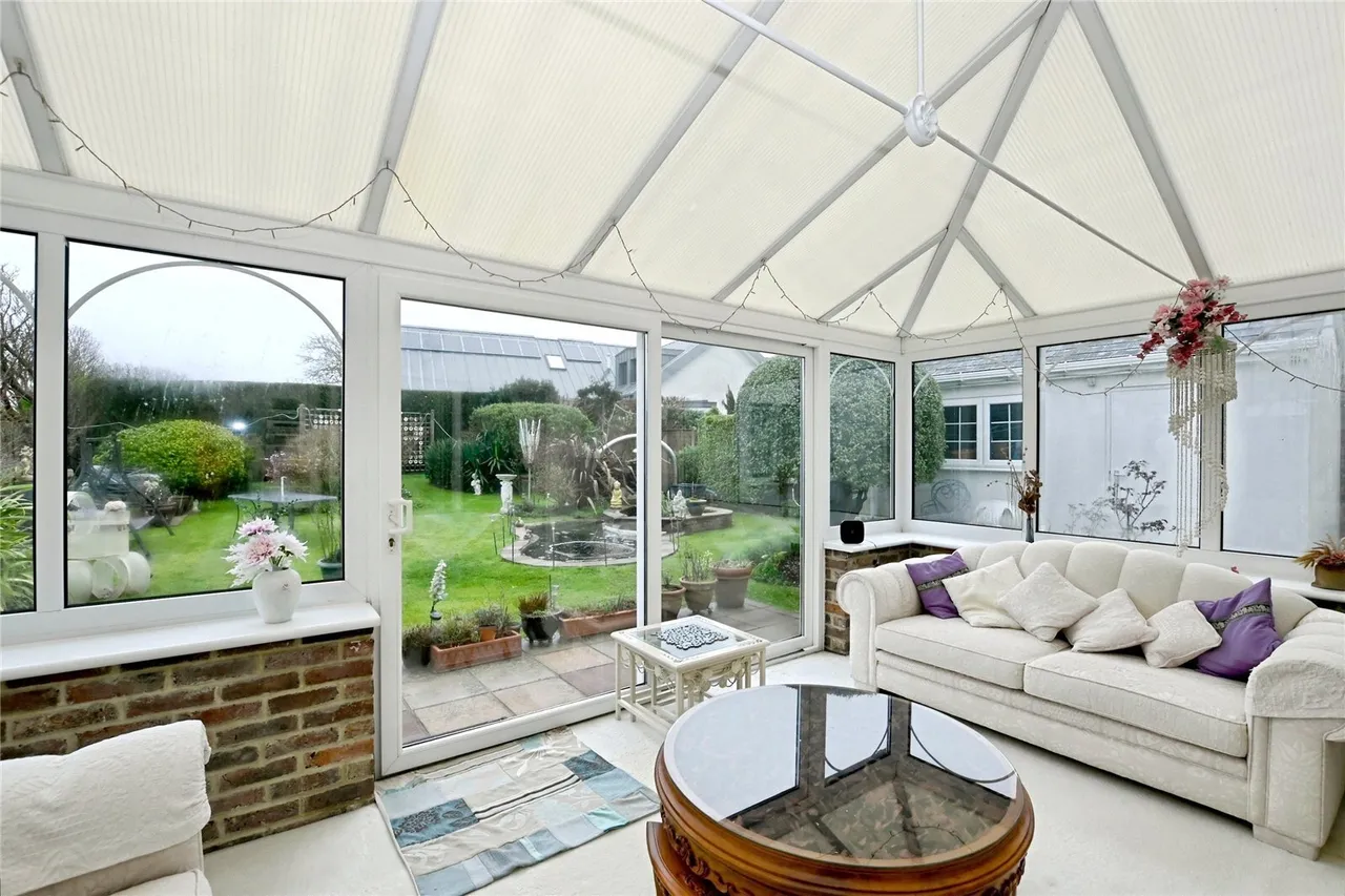 Havant Road, Hayling Island, PO11, photo 11