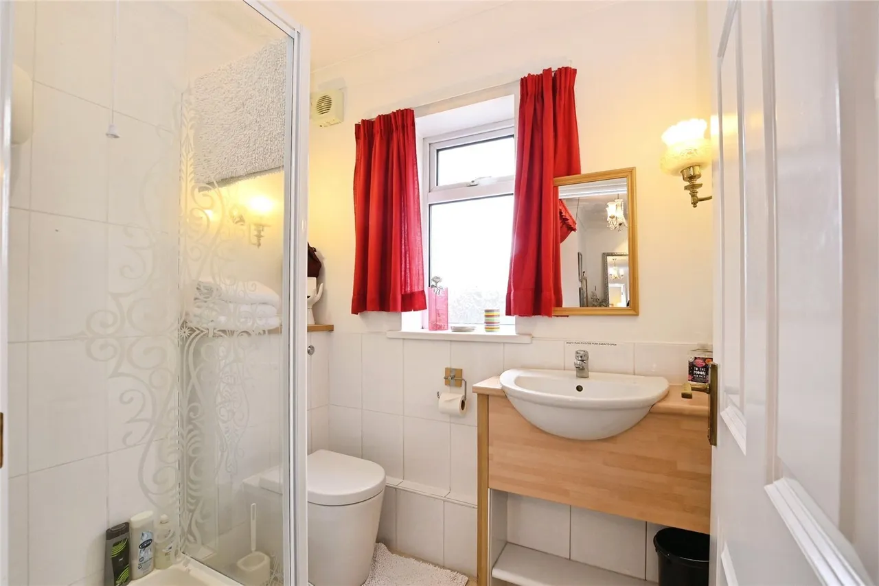 Havant Road, Hayling Island, PO11, photo 29