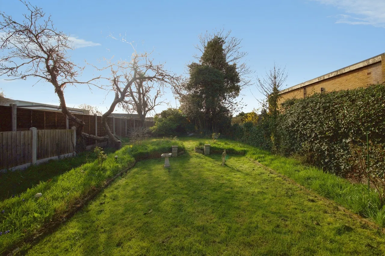 Brentwood Road, Romford, RM1, photo 10