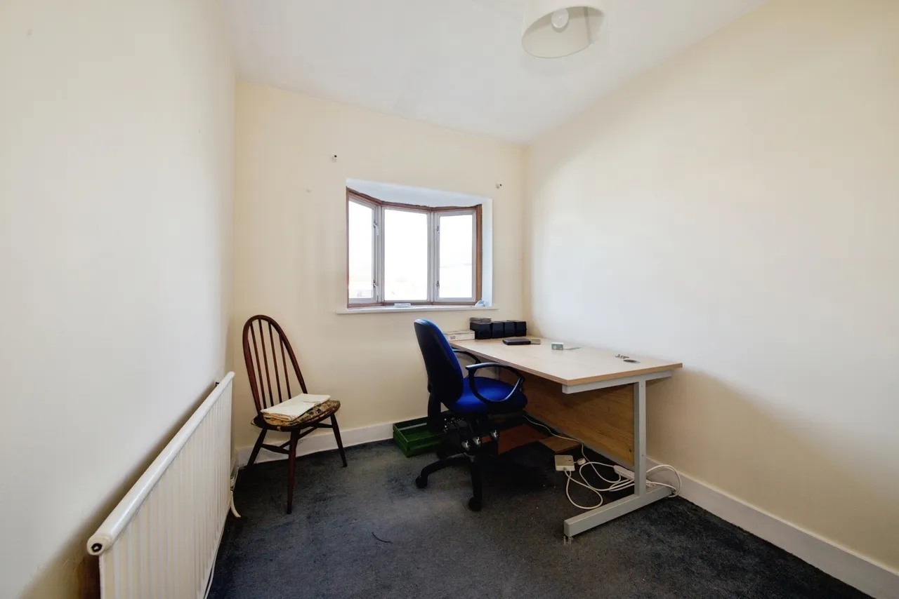 Brentwood Road, Romford, RM1, photo 14