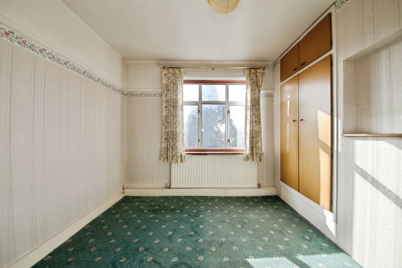 Brentwood Road, Romford, RM1, photo 13