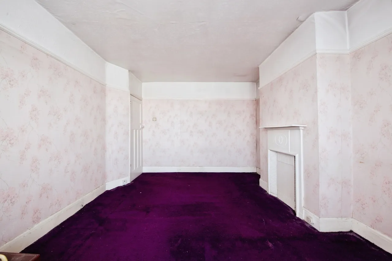 Brentwood Road, Romford, RM1, photo 9