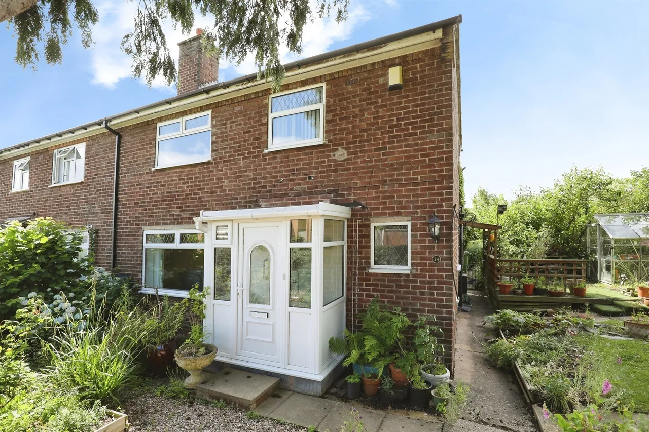3 bed house for sale — Old Hall Road, Northwich