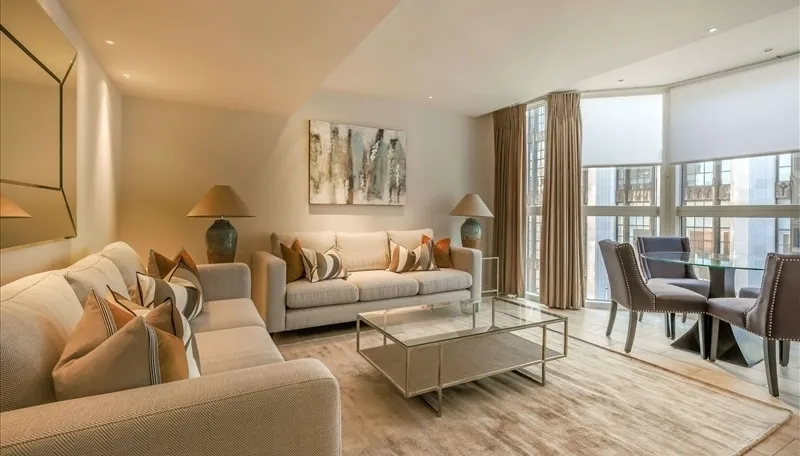 2 bed flat to rent — Young Street London W8