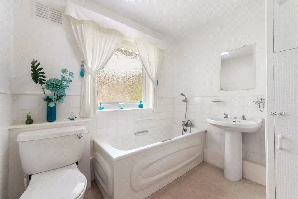 Hole Lane, Northfield, Birmingham, B31 2BZ, photo 12