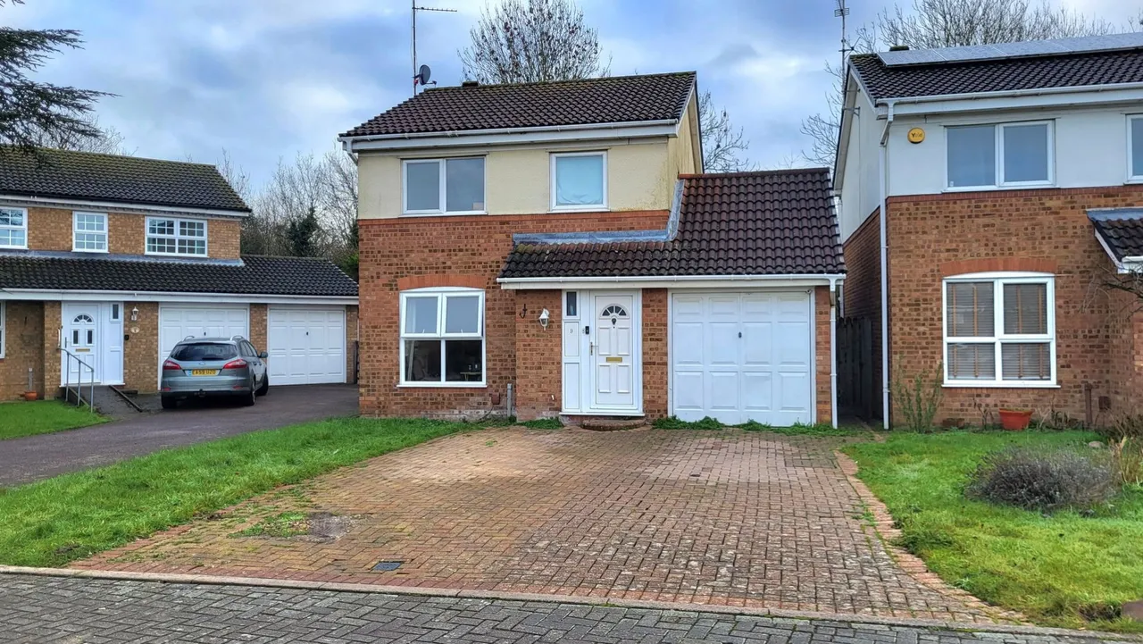 3 bed house for sale — Bradegate Drive, Dogsthorpe, Peterborough, PE1