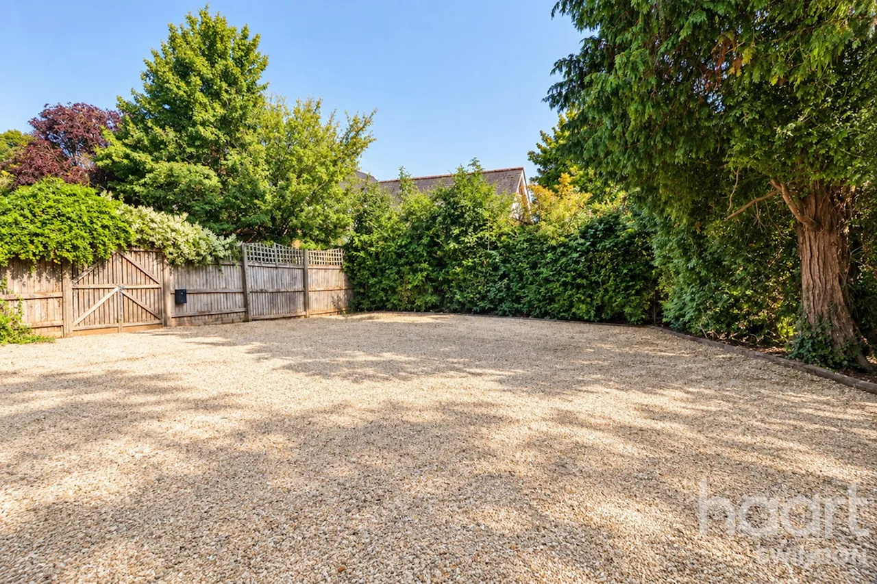 Silver Street, Malmesbury, SN16, photo 18