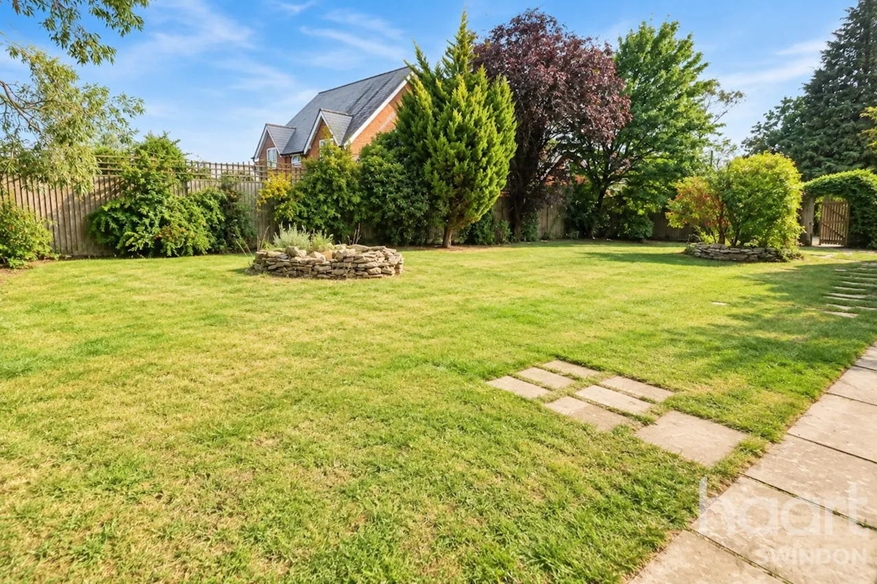 Silver Street, Malmesbury, SN16, photo 16