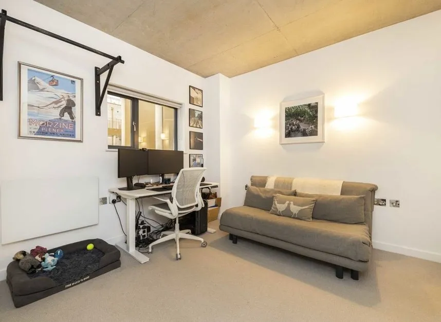 Andrews Road, Broadway Market, E8, photo 6