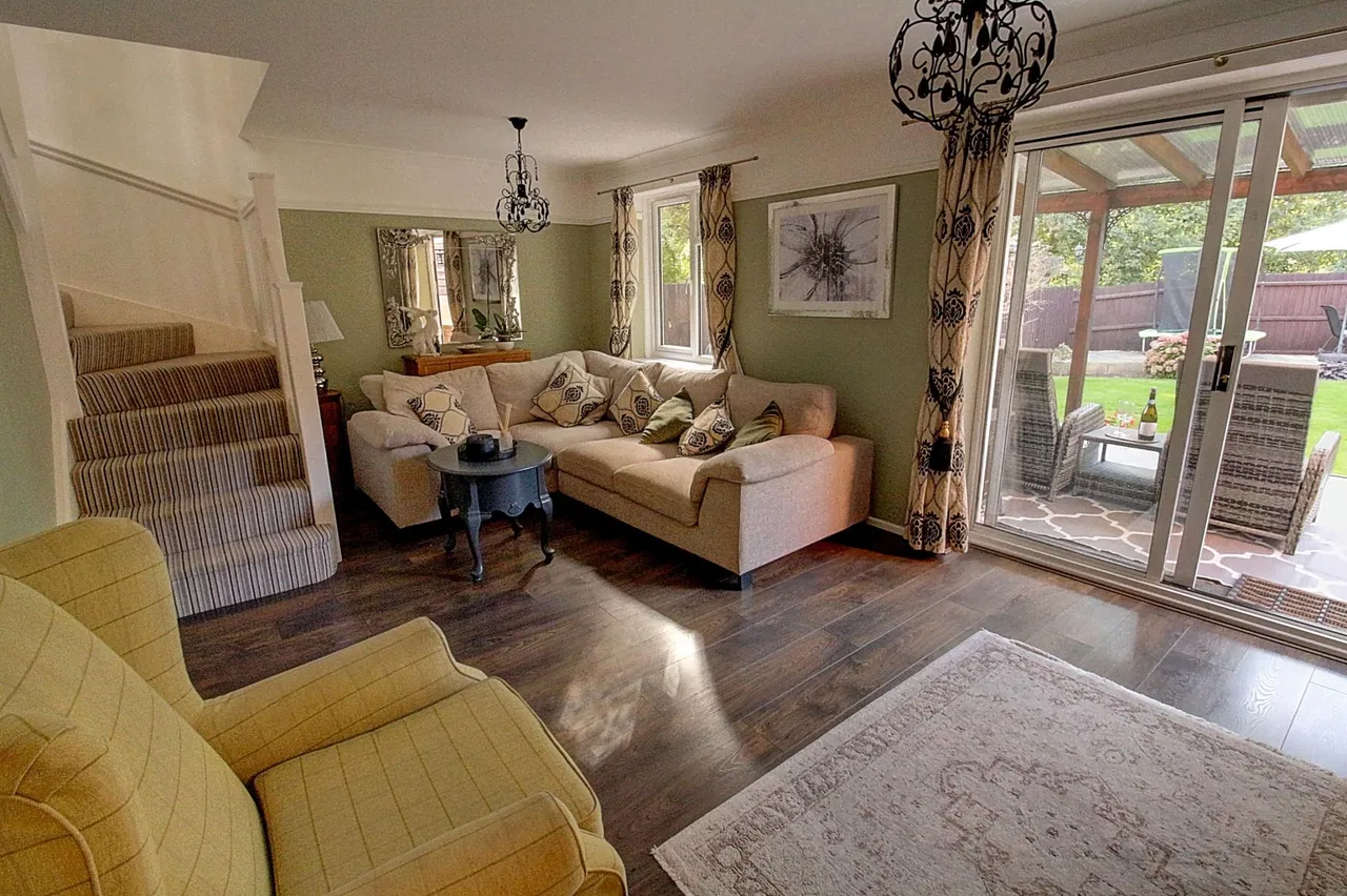 Hillside, Hartshill, CV10, photo 12