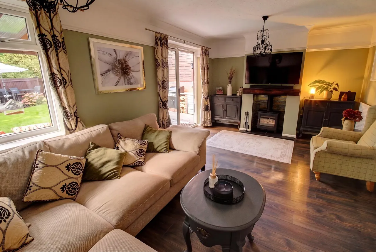 Hillside, Hartshill, CV10, photo 3