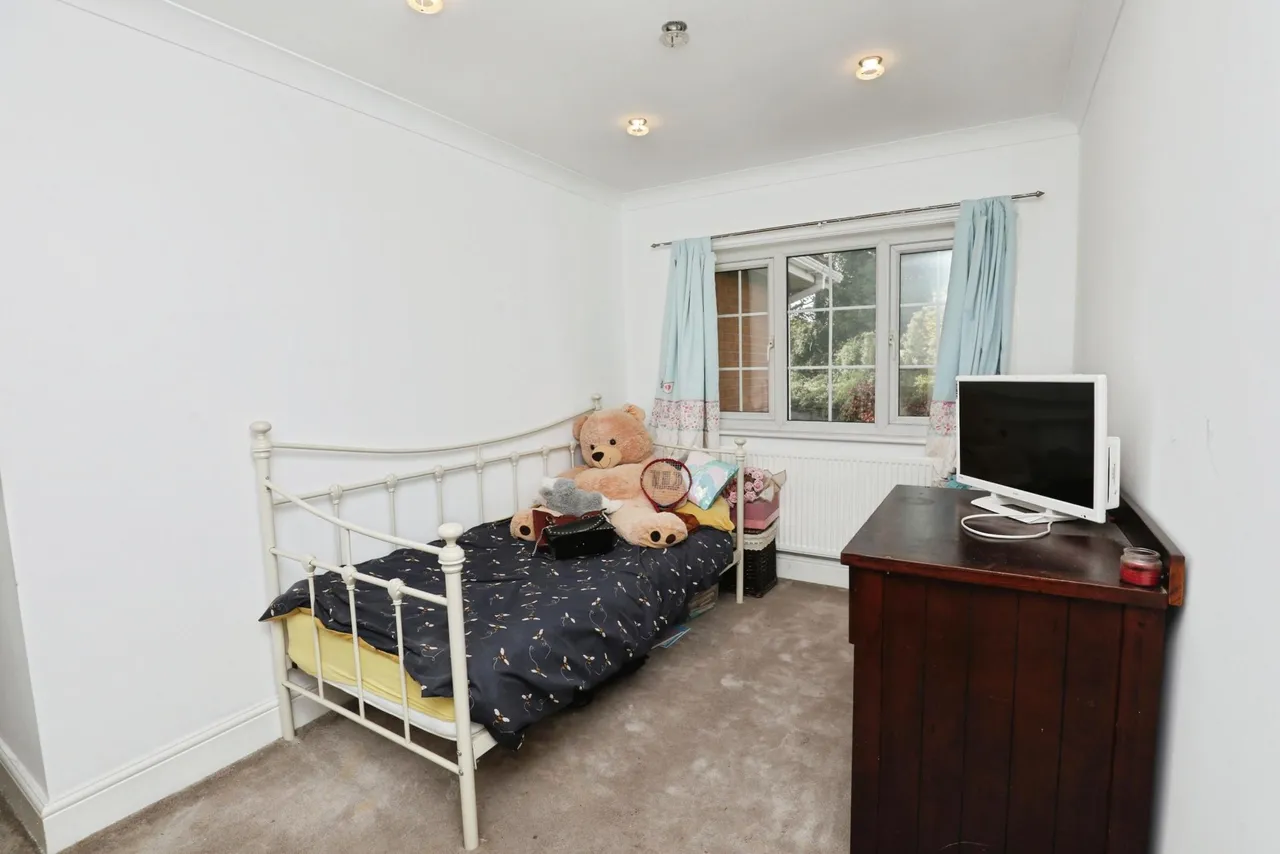 Brook Park, Liverpool, L31, photo 21