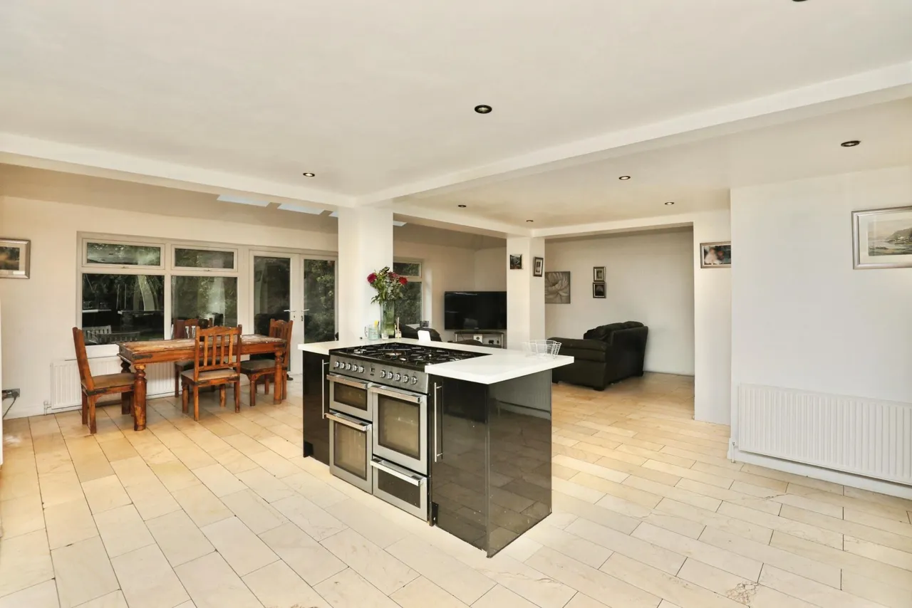 Brook Park, Liverpool, L31, photo 11