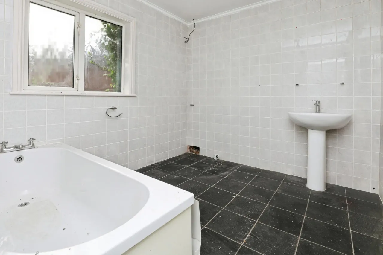 Brook Park, Liverpool, L31, photo 16